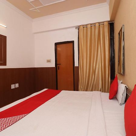 Oyo 8379 Hotel Kamal Lucknow Exterior foto